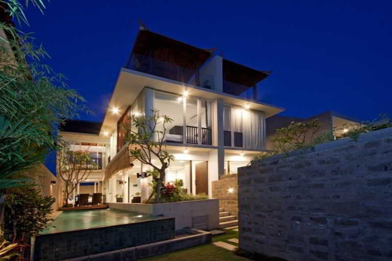 Grace And Milena Guesthouse Kuta  Bagian luar foto