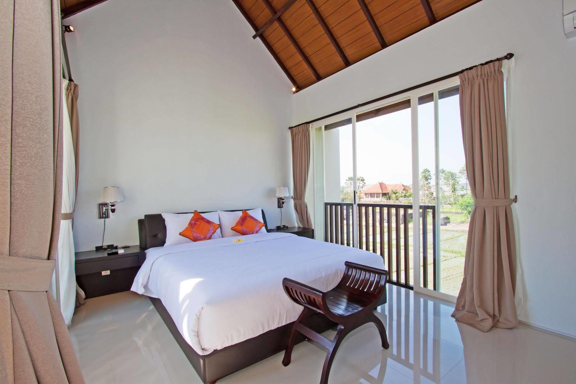 Grace And Milena Guesthouse Kuta  Bagian luar foto
