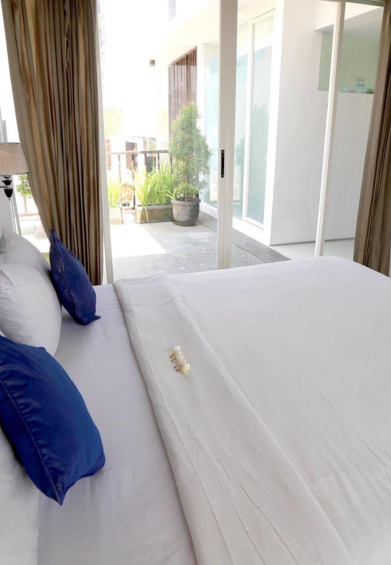 Grace And Milena Guesthouse Kuta  Bagian luar foto